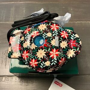 BNIB DASH Mini Waffle Maker Christmas Theme